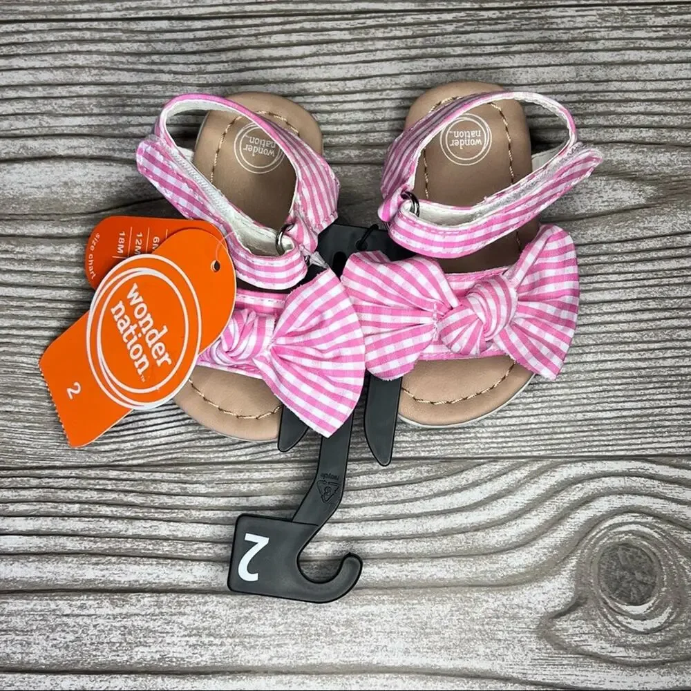 Wonder Nation Baby Girl Velcro  Strap Pink and White Plaid Sandals Sz M (2)
